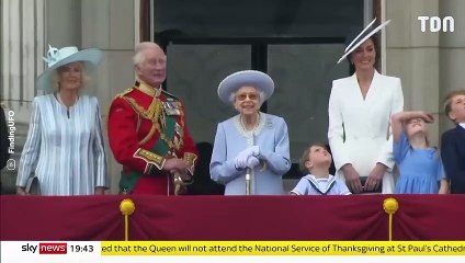 Un ovni filmé lors du défilé du jubilé de la Reine Elizabeth II