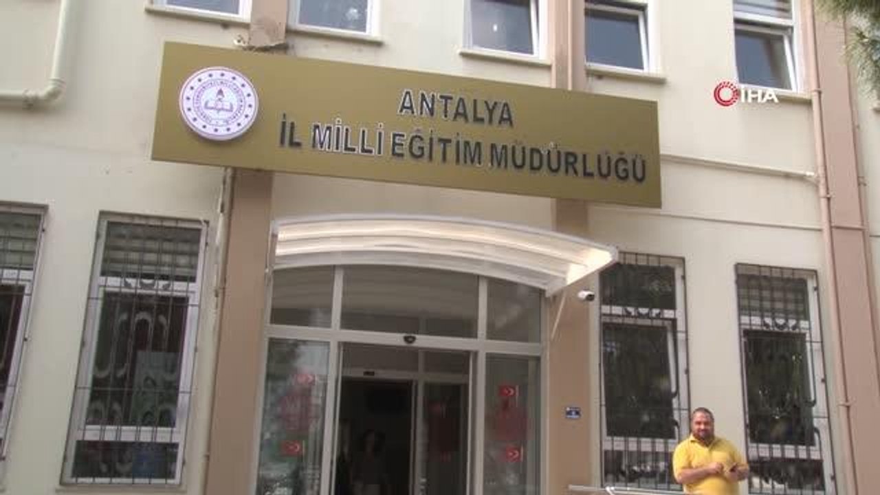 Kur'an-ı Kerim'e tekme atma olayına karışan 3 öğrenci, İl Milli Eğitim Müdürlüğü Öğrenci Disiplin Kurulu'nda