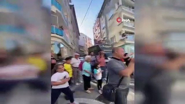Balıkesir'de yılan paniği: 2 metrelik yılan yakalanarak doğal ortamına bırakıldı
