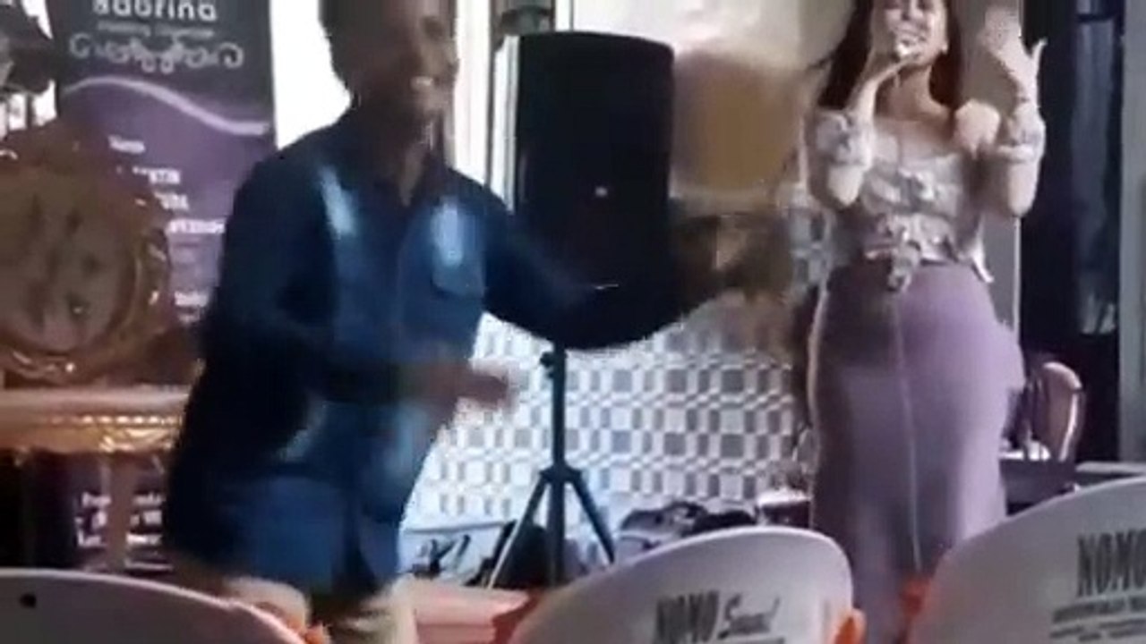 PENYANYI GAGAL FOKUS (NGAKAK)