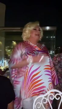 Zize - La bande des Grosses Têtes en voyage à Athènes à l'invitation de Laurent Ruquier. Juin 2022.