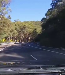 Mercedes C300 Loses Control on Old Pacific Highway