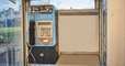 Grenoble : des cabines téléphoniques publiques détonnent dans le paysage urbain