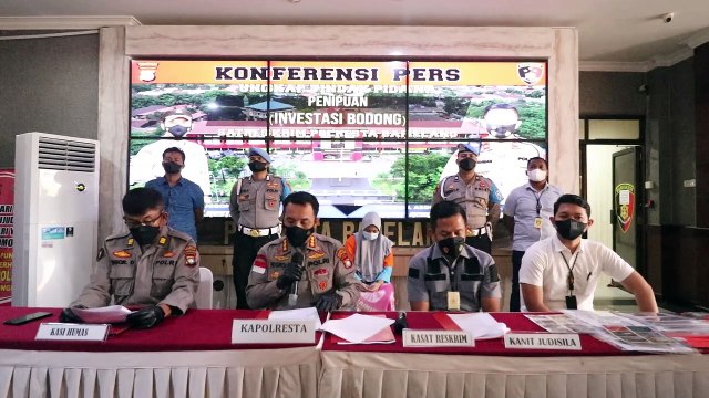 Kapolresta Barelang Ungkap Kasus Tindak Pidana Penipuan Dan Atau Penggelapan Investasi Bodong