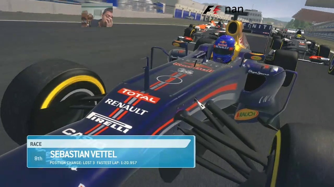 Sebastian Vettel hanya mampu finish di urutan 8 | F1 2013