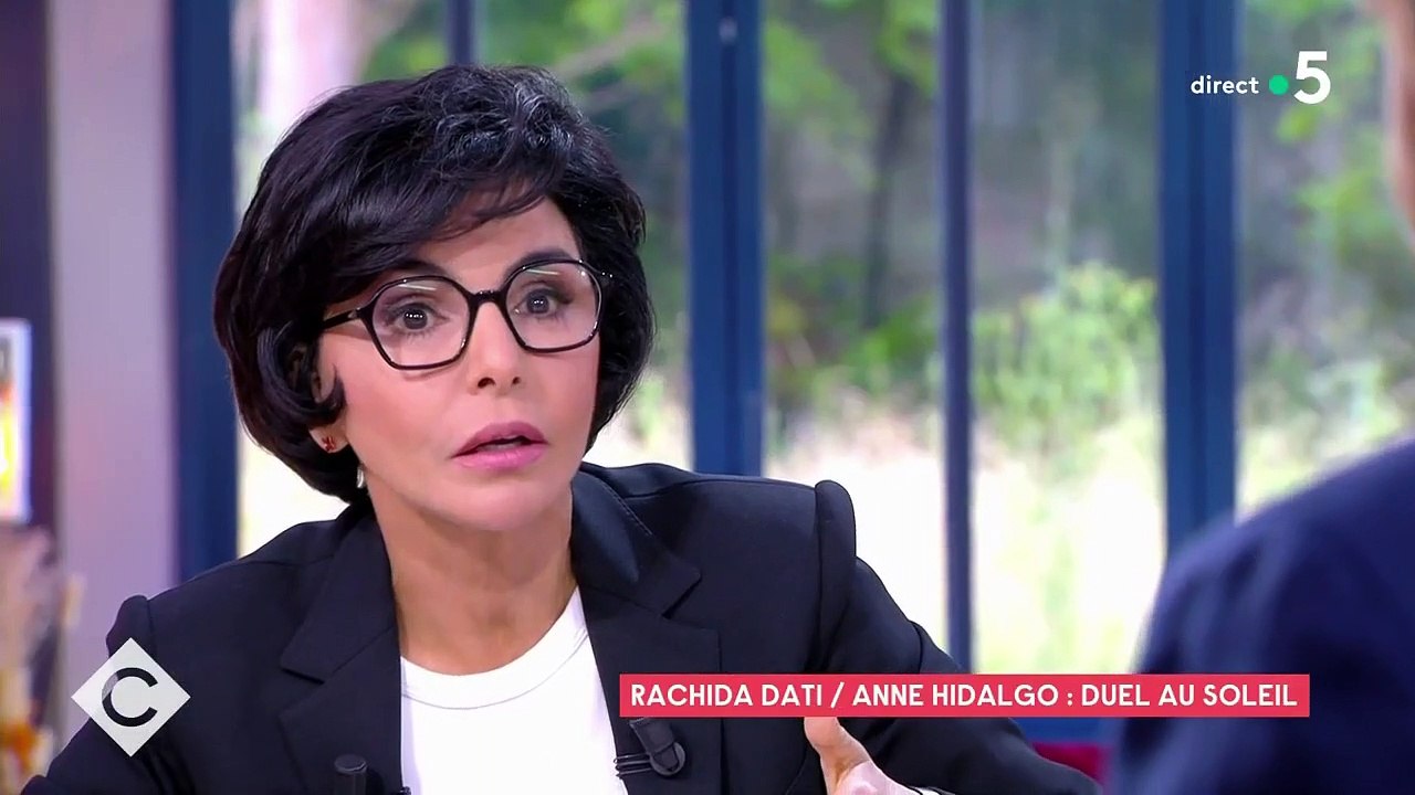 Rachida Dati sur le plateau de C à vous pour parler des législatives. Elle débat notamment avec Patrick Cohen