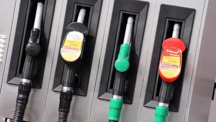 El precio de la gasolina supera los 2 euros y ya 'se come' la subvención del Gobierno