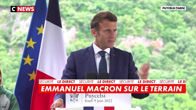 Polémique sur la police: Emmanuel Macron répond à Jean-Luc Mélenchon et dit ne pas accepter qu’on insulte les forces de l'ordre
