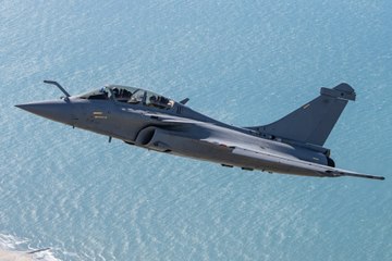Deux Rafale se heurtent en plein vol à Cognac