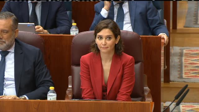 Ayuso a García: Si yo hubiera dejado que las VTC se hubieran acabado para siempre, habria venido aquí como Miss Cabify asomando el brazo por la ventanilla