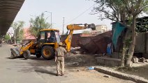 VIDEO : जयपुर की मुख्य सड़क पर चला जेडीए का बुलडोजर