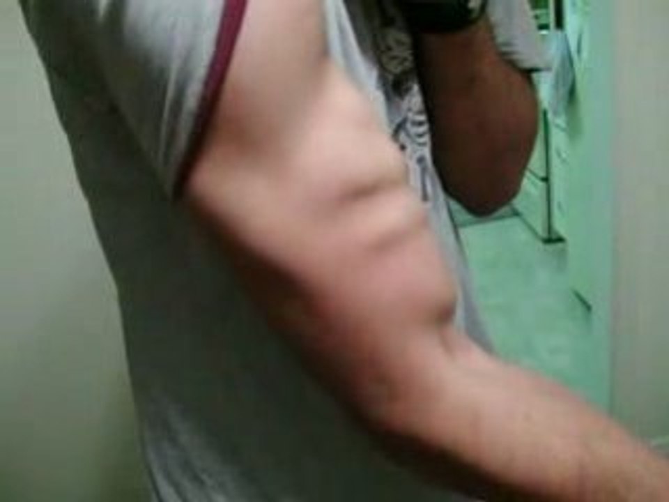 Vidéo drole Biceps assez spéciaux