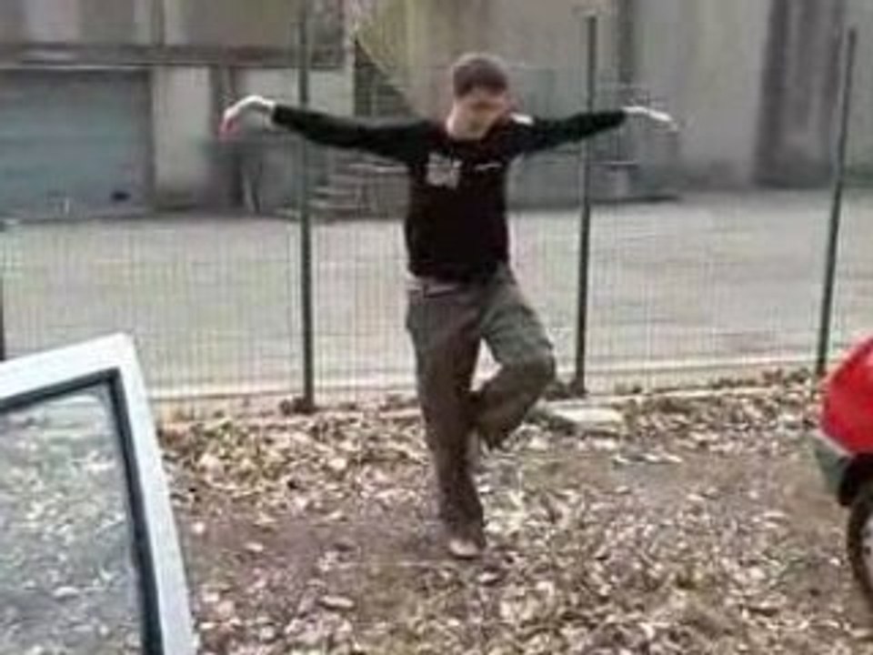 Axeltonik au parking 2