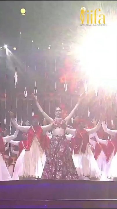 IIFA 2016 Deepika Padukone's Performance