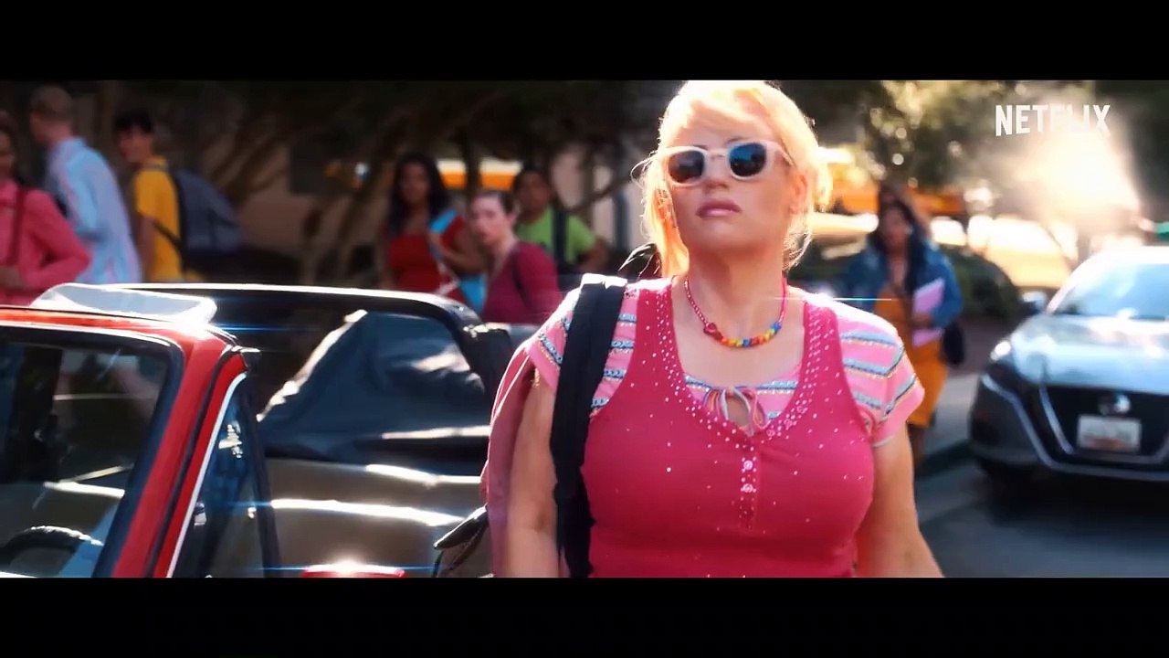 Senior Year Trailer OmdU