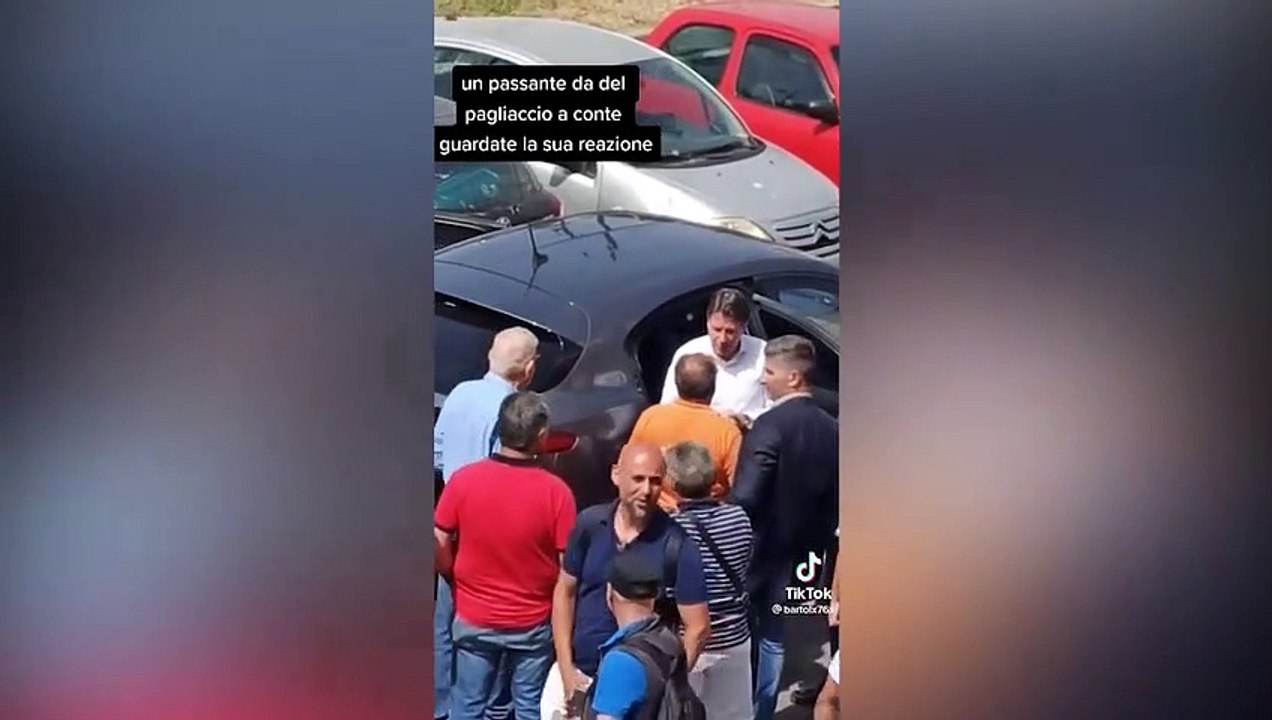 Conte contestato a Palermo