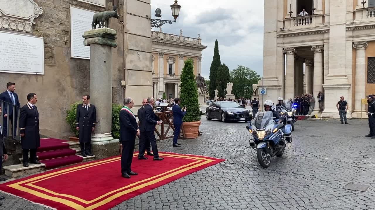Roma, Ursula von der Leyen accolta in Campidoglio dal sindaco Gualtieri