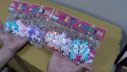 Unboxing and Review of Unicorn keychain for gift