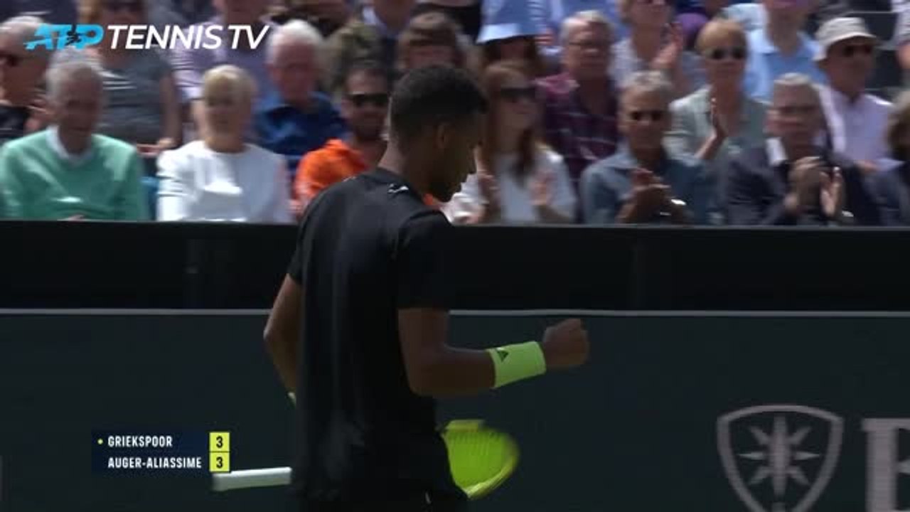 Highlights: Auger-Aliassime feiert Zittersieg