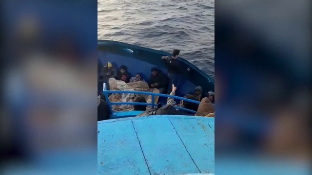 التاسعة هذا المساء| قبل ترحيلهم إلى رواندا.. بريطانيا توزع حبوب ضد الملاريا على طالبي اللجوء