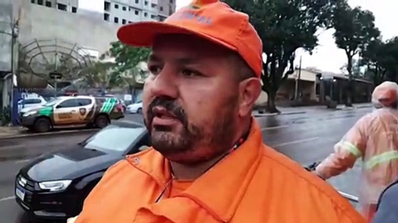 "Ele falou que estava armado e iria matar a gente" relatou Gari após sofrer ameaças de motorista