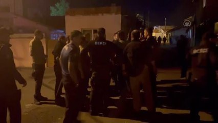 KIRKLARELİ - Hırsızlık iddiasıyla gözaltına alınan zanlının yakınları taşkınlık yaptı