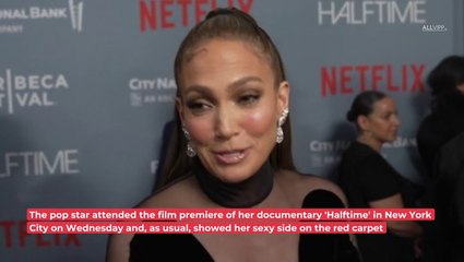 What Cleavage! J.Lo Stuns In Sexy Dress On The Red Carpet!