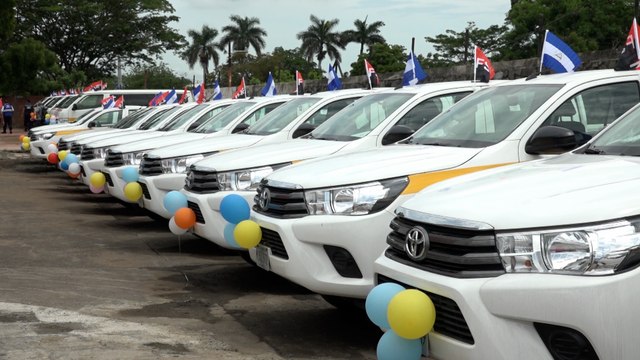 Entregan 36 ambulancias y 24 camionetas a 14 Silais de Nicaragua