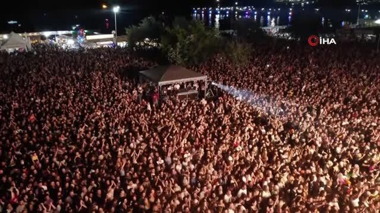 Tekirdağ'da Hakan Altun rüzgarı: Konser alanını dolduran vatandaşlar havadan görüntülendi