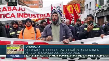 Descargar video: Sindicatos de la industria en Uruguay realizan movilización y paro