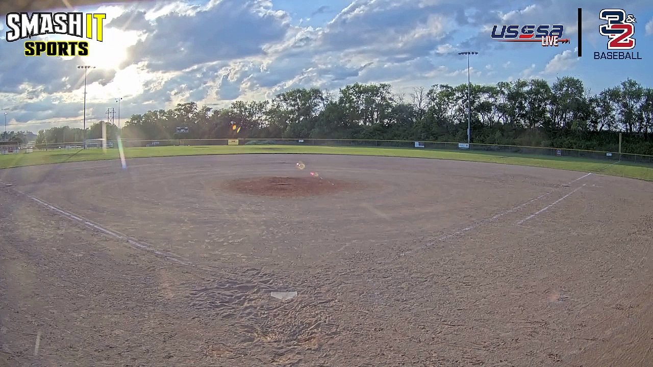 3 and 2 West Field 21 07 Jun 21:02