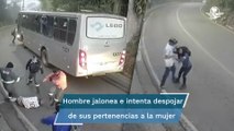 Pasajeros de autobús defienden y dan golpiza a hombre que arremetía a mujer en autopista