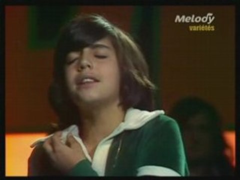 N0AM:: viens maman,on va danser....