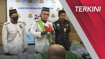 Download Video: [TERKINI] Sidang Media Ketua Pengarah Imigresen, Datuk Seri Khairul Dzaimee Daud