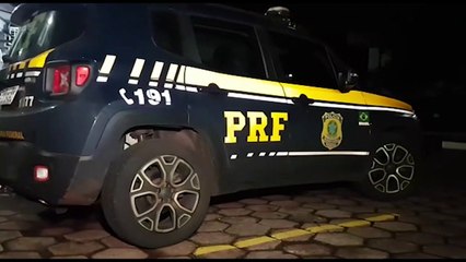 Tải video: Veículo batedor e veículo carregado com 118 tabletes de maconha são apreendidos; dois homens foram presos