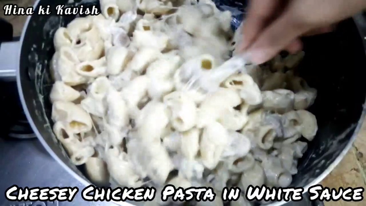 How to make cheesey and creamy Chicken Pasta in White Sauce  // White Sauce Cheesy Chicken Pasta Recipe