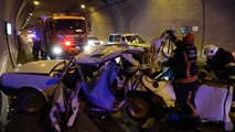 TIR, tünelde arıza yapan otomobile çarptı: 1 ölü, 3 yaralı