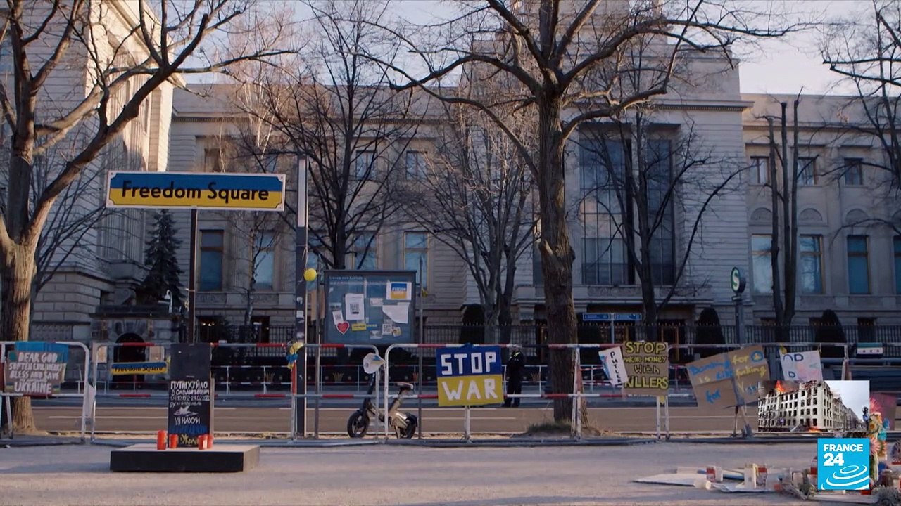 Germany to ease visa rules for Russian dissidents, Kremlin critics