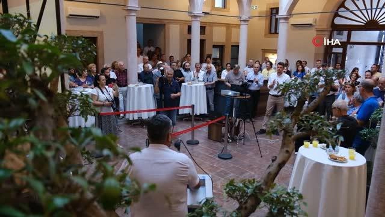 Ayvalık Tarihi Üzerine Akademik Çalışmalar Seçkisi kitabı tanıtıldı