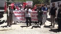 Çocukları dağa kaçırılan aileler HDP önünde eylem yaptı
