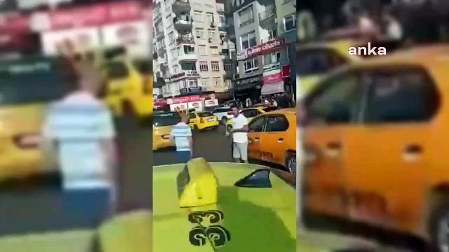 Taksiciler zamları kontak kapatarak protesto etti