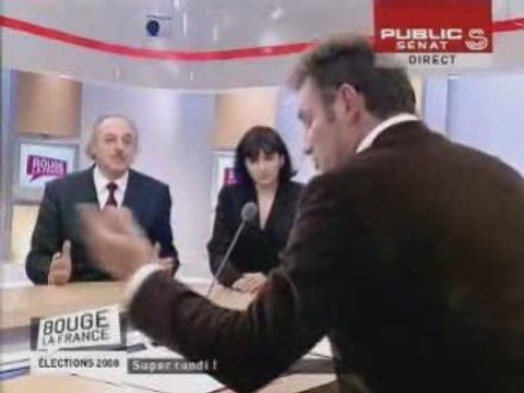 Modem & UMP: contradictions et affinités