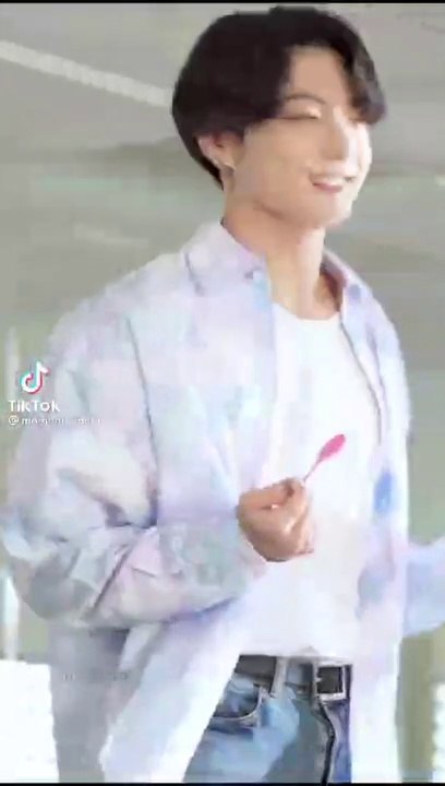 Jungkook Cat Walk