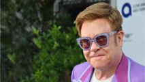 GALA VIDÉO - Problèmes de hanche, entorse, COVID... Comment va Elton John ?