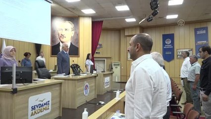 İstiklal Marşı'nı okumayan HDP'li belediye meclisi üyelerine tepki