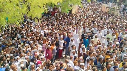 टिप्पणी पर रैली निकाल, जताया विरोध, कलक्ट्रेट में किया प्रदर्शन