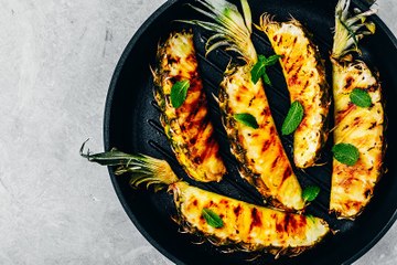 Mangue et ananas à la plancha