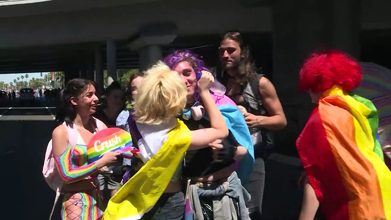 A Tel-Aviv, plus de 170.000 personnes fêtent la Gay Pride