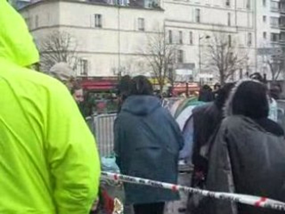 Attente dans la queue pour le Concert des Tokio Hotel