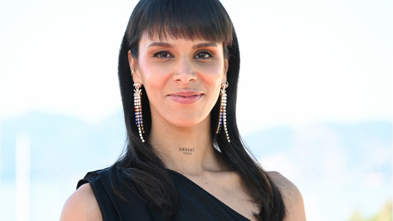 VOICI : "Ça va pas du tout du tout !" : Shy'm dévoile un gros raté capillaire